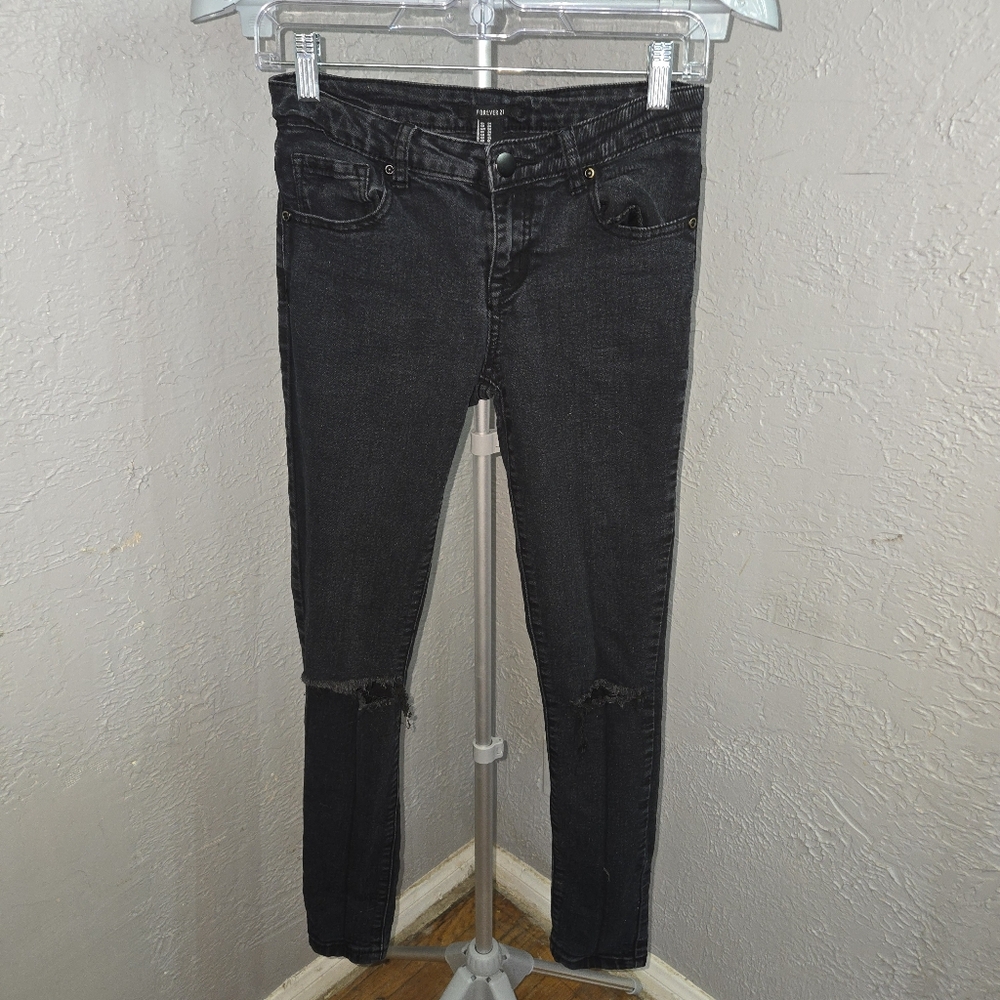 Forever 21 Women's Black Distressed Skinny Jeans Size 24